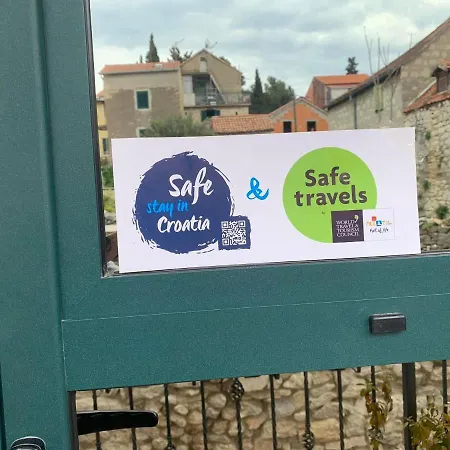 Maison d'hôtes And Nona Stella 3*